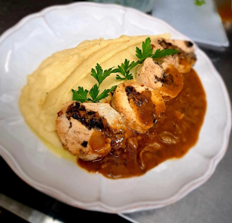 Ballotine de Poulet Farcie sauce Forestiere et Purée du Chef_PhilosOeuf
