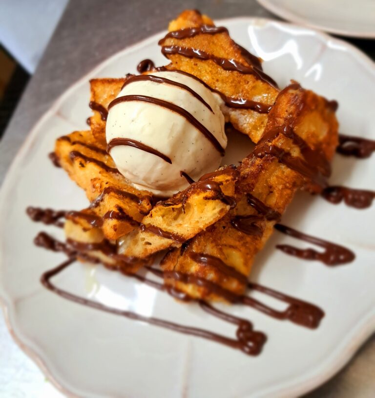 Pain Perdu sauce chocolat maison et glace vanille_PhilosOeuf